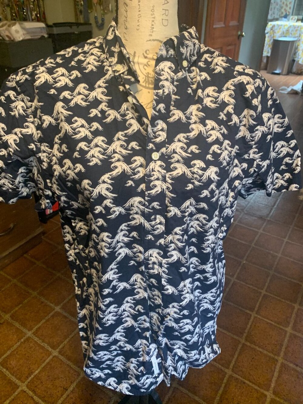 Goodfellow & Co Boy's Size Medium Classic Blue & White Button Down Shirt